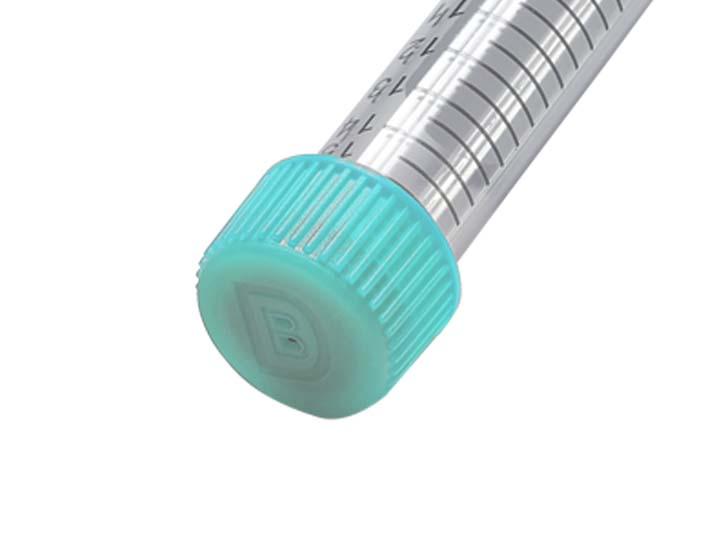 蓋子帶有透氣孔且?guī)Ф』z塞，用于連接注射器
